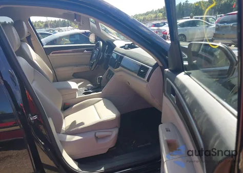 2018 Volkswagen Atlas 3.6L V6 Se/3.6L V6 Se W/Technology из США, поврежденный, VIN 1V2LR2CA1JC538840